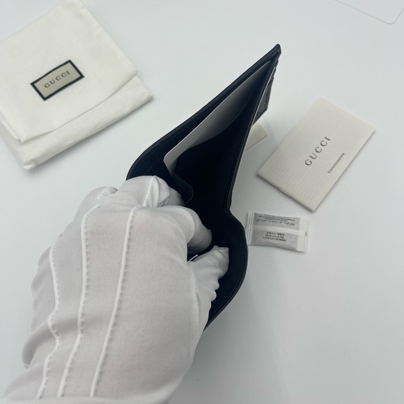 GUCCI MEN'S BLACK GG CANVAS / LEATHER BI-FOLD WALLETS - Picture 7 of 7